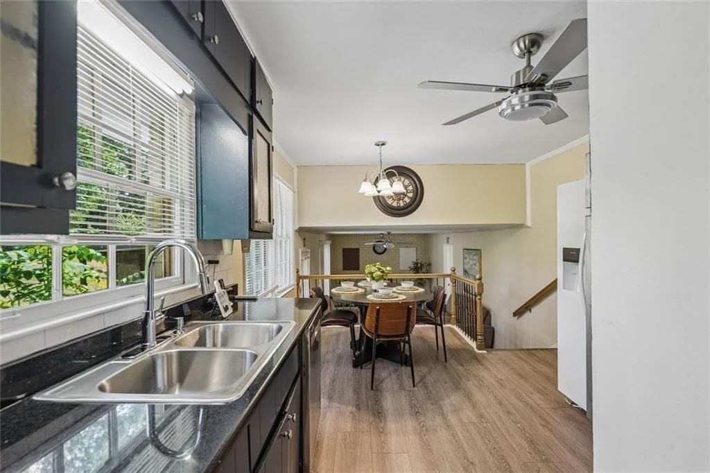 4 bedroom, 3 bathroom, 228 sq ft single family residence for sale at 3076 Briarleaf Drive, Decatur, GA 30034 — photo 8
