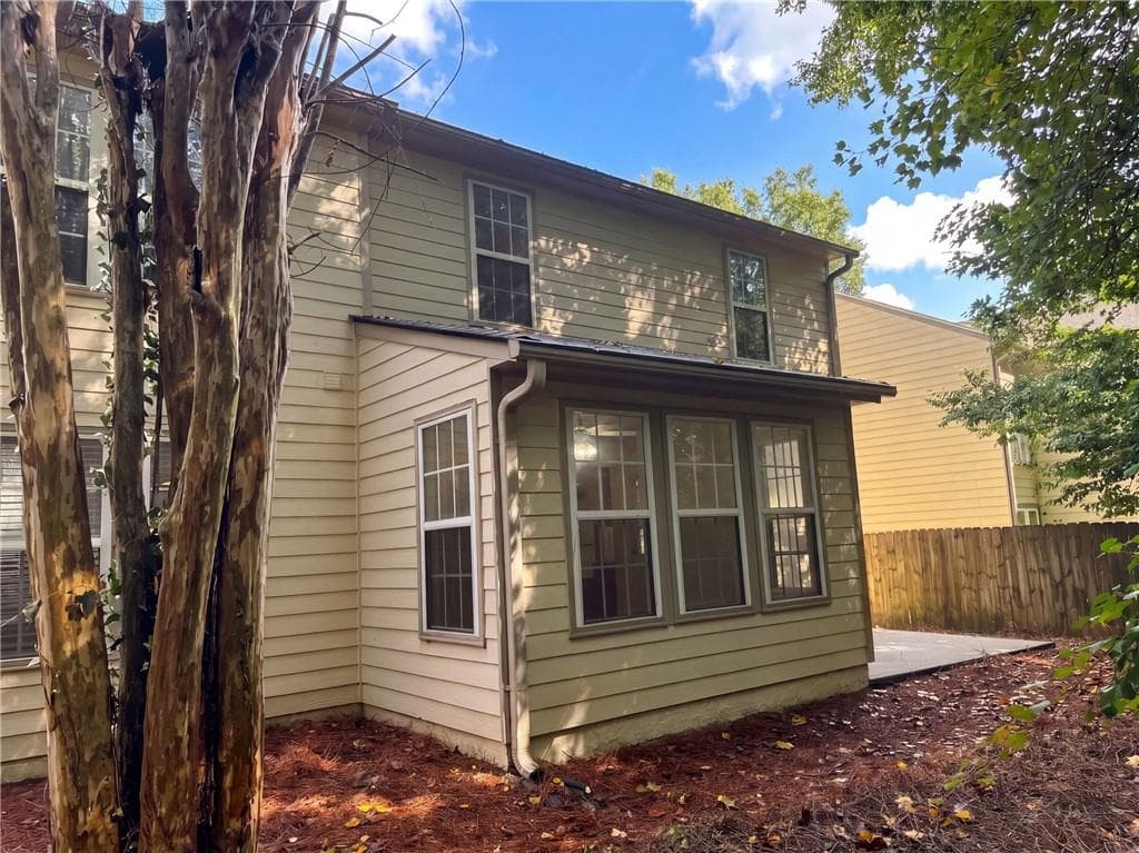 4 bedroom, 3 bathroom, 1,909 sq ft single family residence for sale at 2492 Halcyon Way, Lawrenceville, GA 30044 — photo 5