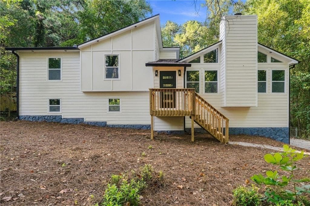 5 bedroom, 3 bathroom, 3,859 sq ft single family residence under contract at 2411 Cochise Drive, Acworth, GA 30102