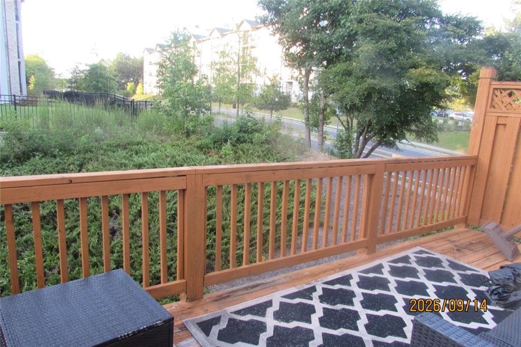 3 bedroom, 4 bathroom, 2,394 sq ft townhouse for sale at 1870 Appaloosa Mill Court, Buford, GA 30519 — photo 9