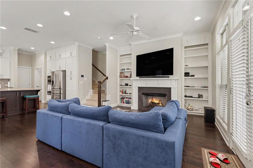 3 bedroom, 3 bathroom, 2,214 sq ft townhouse for sale at 1229 Olde Legacy Lane 15, Mableton, GA 30126 — photo 6