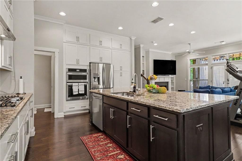 3 bedroom, 3 bathroom, 2,214 sq ft townhouse for sale at 1229 Olde Legacy Lane 15, Mableton, GA 30126 — photo 10