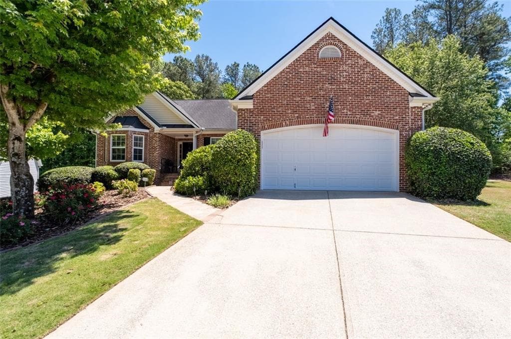 3 bedroom, 3 bathroom, 3,243 sq ft single family residence for sale at 4057 Roslindale Lane, Buford, GA 30519 — photo 2