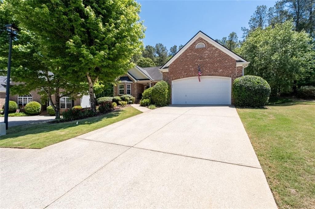 3 bedroom, 3 bathroom, 3,243 sq ft single family residence for sale at 4057 Roslindale Lane, Buford, GA 30519 — photo 3