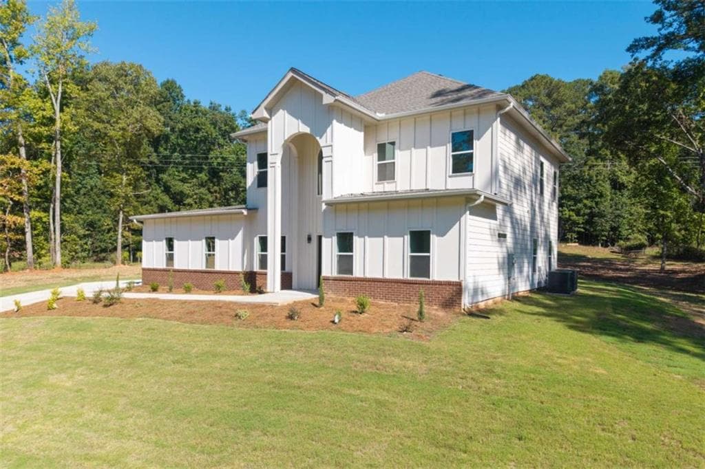 6 bedroom, 4 bathroom, 3,500 sq ft single family residence for sale at 3520 Millers Pond Way, Snellville, GA 30039 — photo 3
