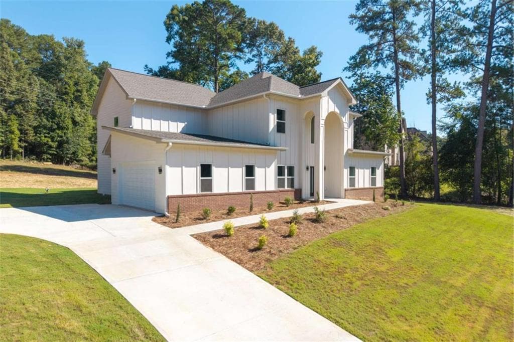 6 bedroom, 4 bathroom, 3,500 sq ft single family residence for sale at 3520 Millers Pond Way, Snellville, GA 30039 — photo 4
