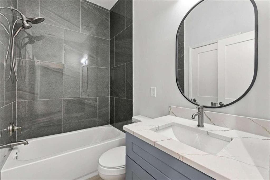 6 bedroom, 4 bathroom, 3,500 sq ft single family residence for sale at 3520 Millers Pond Way, Snellville, GA 30039 — photo 9