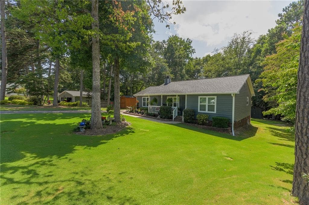 3 bedroom, 2 bathroom, 1,362 sq ft single family residence for sale at 2674 SARDIS Drive, Buford, GA 30519 — photo 3