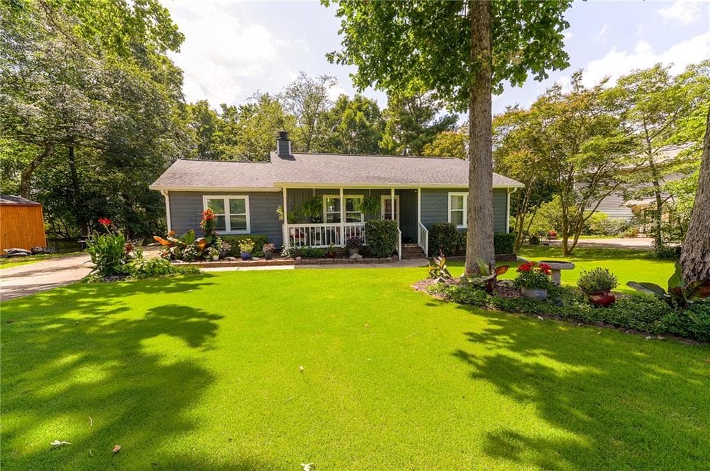 3 bedroom, 2 bathroom, 1,362 sq ft single family residence for sale at 2674 SARDIS Drive, Buford, GA 30519 — photo 4