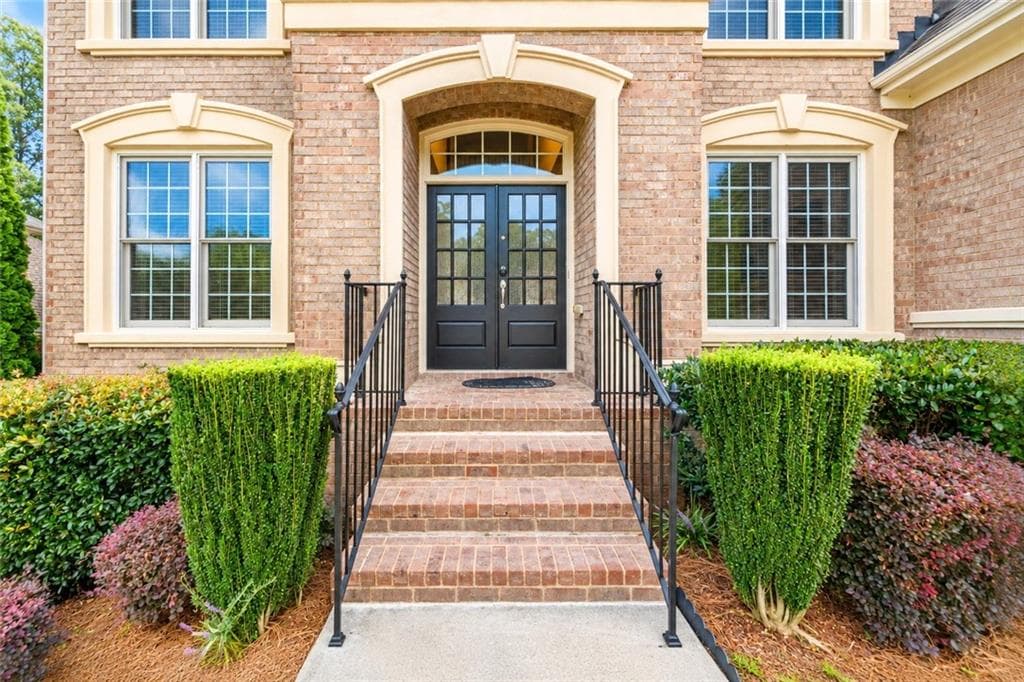 5 bedroom, 4 bathroom, 3,293 sq ft single family residence for sale at 2690 Ivy Brook Lane, Buford, GA 30519 — photo 4