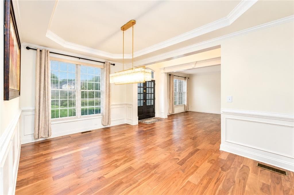 5 bedroom, 4 bathroom, 3,293 sq ft single family residence for sale at 2690 Ivy Brook Lane, Buford, GA 30519 — photo 7