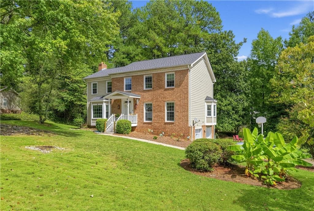 4 bedroom, 3 bathroom, 3,517 sq ft single family residence for sale at 3012 Overwood Lane, Snellville, GA 30078 — photo 3