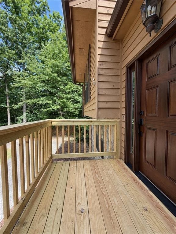 4 bedroom, 3 bathroom, 2,562 sq ft single family residence under contract at 3893 Nowlin Road, Kennesaw, GA 30144 — photo 2