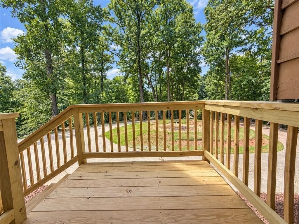 4 bedroom, 3 bathroom, 2,562 sq ft single family residence under contract at 3893 Nowlin Road, Kennesaw, GA 30144 — photo 4