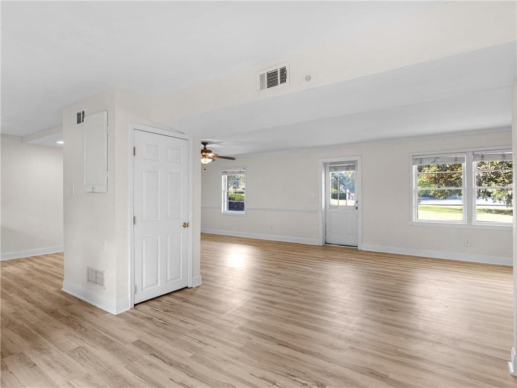 4 bedroom, 4 bathroom, 2,664 sq ft single family residence for sale at 3208 Lake Jodeco Road, Jonesboro, GA 30236 — photo 10