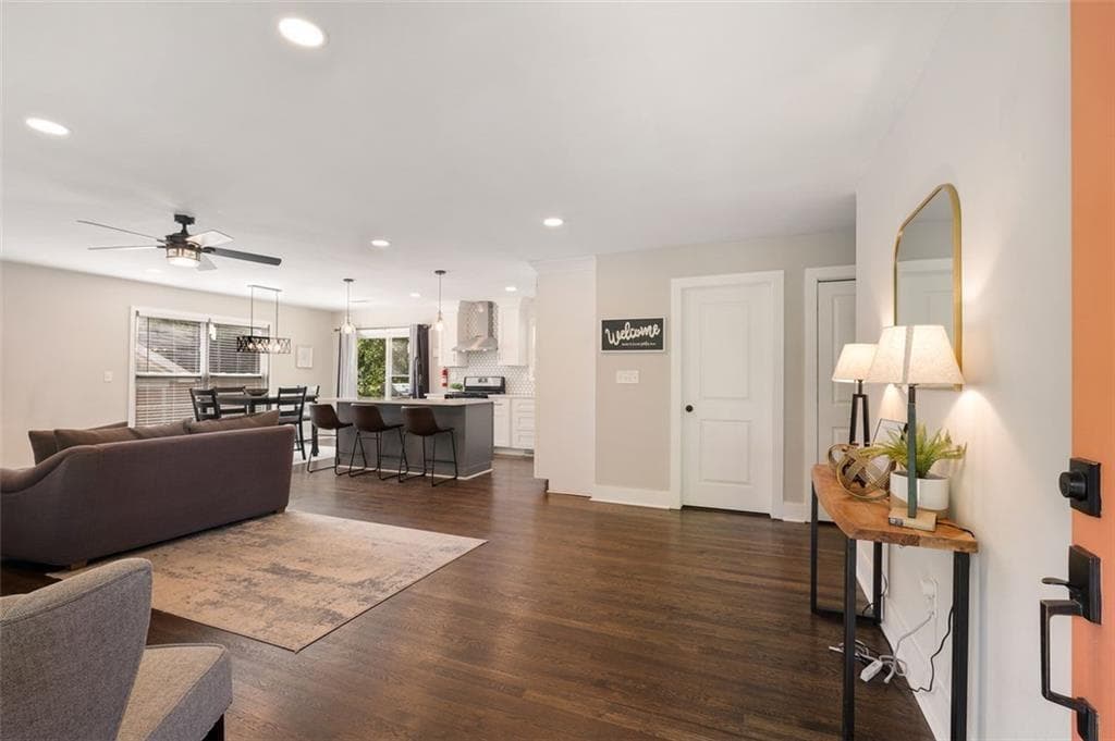 3 bedroom, 2 bathroom, 1,300 sq ft single family residence for sale at 2266 Carver Drive, Atlanta, GA 30314 — photo 4