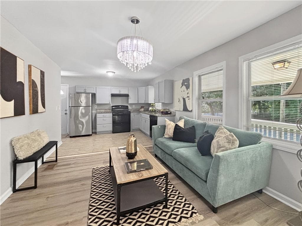 3 bedroom, 2 bathroom, 948 sq ft single family residence for sale at 1457 Richland Road, Atlanta, GA 30310 — photo 9