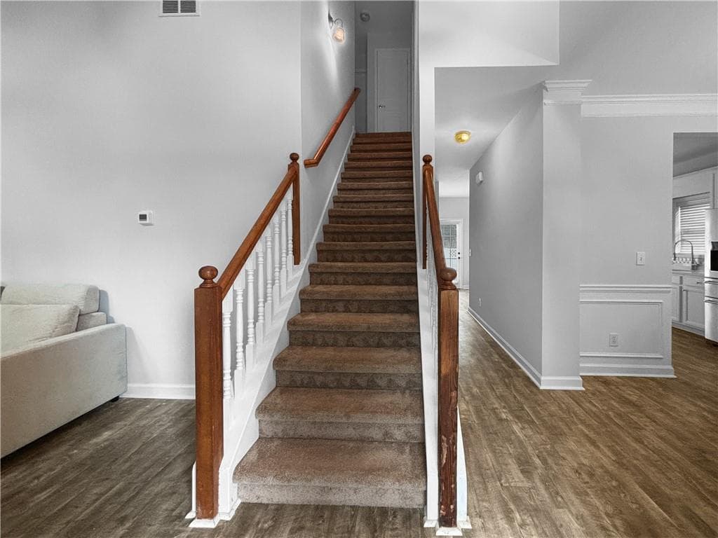 3 bedroom, 3 bathroom, 1,924 sq ft single family residence for sale at 4110 Baxter Trail, Suwanee, GA 30024 — photo 3