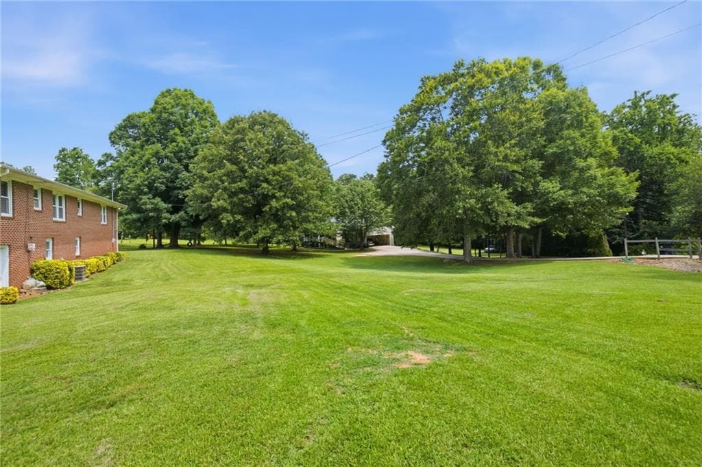 3 bedroom, 2 bathroom, 1,581 sq ft single family residence under contract at 1480 Jackson Drive, Cumming, GA 30040 — photo 10