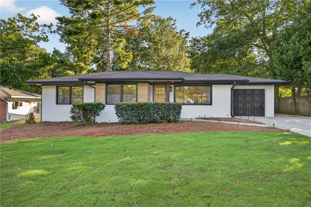 3 bedroom, 2 bathroom, 1,268 sq ft single family residence under contract at 2904 Belaire Circle, Atlanta, GA 30340