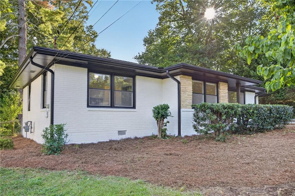 3 bedroom, 2 bathroom, 1,268 sq ft single family residence under contract at 2904 Belaire Circle, Atlanta, GA 30340 — photo 4