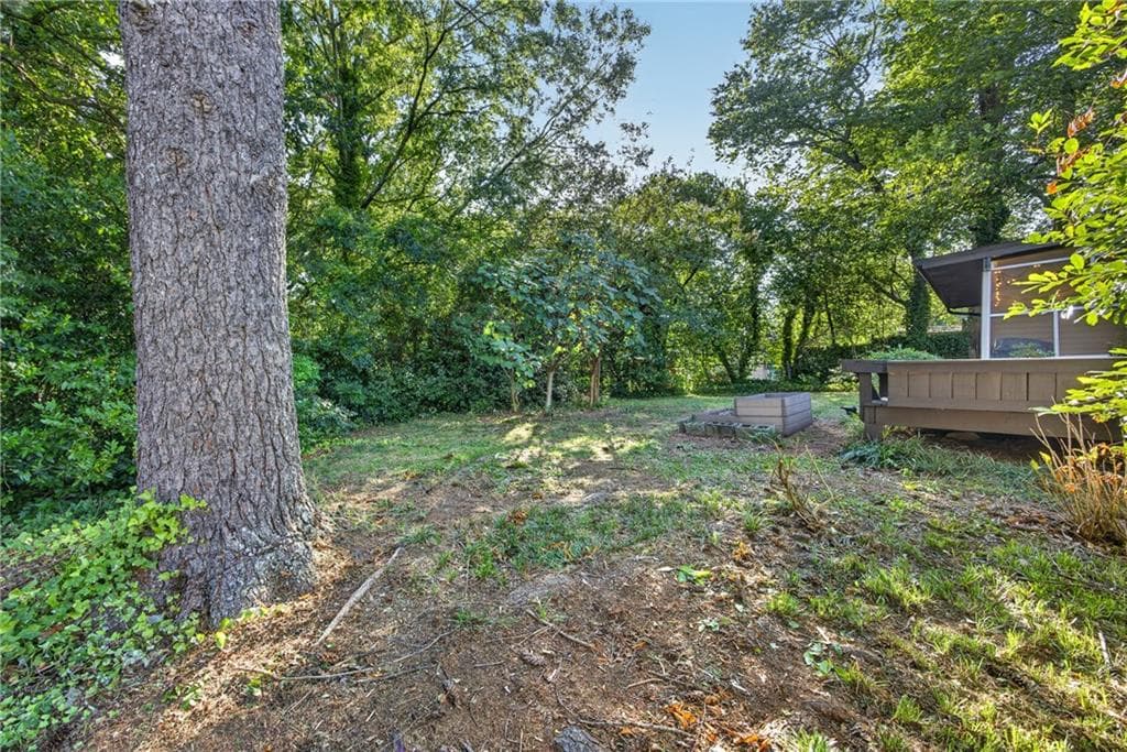 3 bedroom, 2 bathroom, 1,268 sq ft single family residence under contract at 2904 Belaire Circle, Atlanta, GA 30340 — photo 8