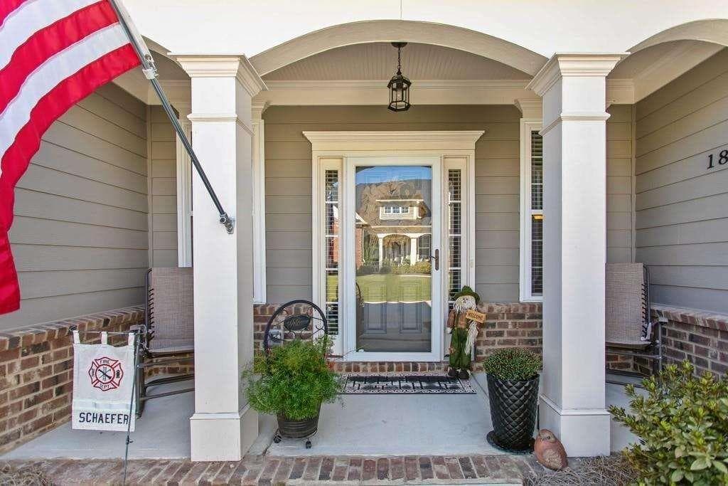 2 bedroom, 2 bathroom, 1,742 sq ft condominium for sale at 1812 Manor View Circle 10, Acworth, GA 30101 — photo 3