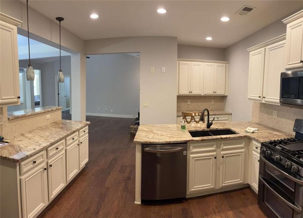 2 bedroom, 2 bathroom, 1,742 sq ft condominium for sale at 1812 Manor View Circle 10, Acworth, GA 30101 — photo 9