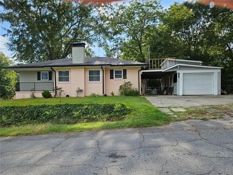 3 bedroom, 2 bathroom, 1,276 sq ft single family residence for sale at 202 S Sage Street, Toccoa, GA 30577