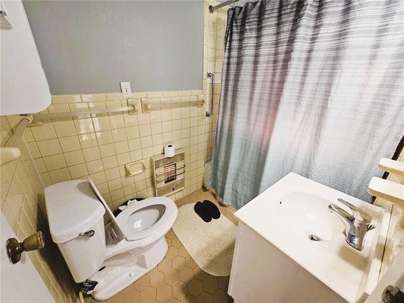 3 bedroom, 2 bathroom, 1,276 sq ft single family residence for sale at 202 S Sage Street, Toccoa, GA 30577 — photo 7
