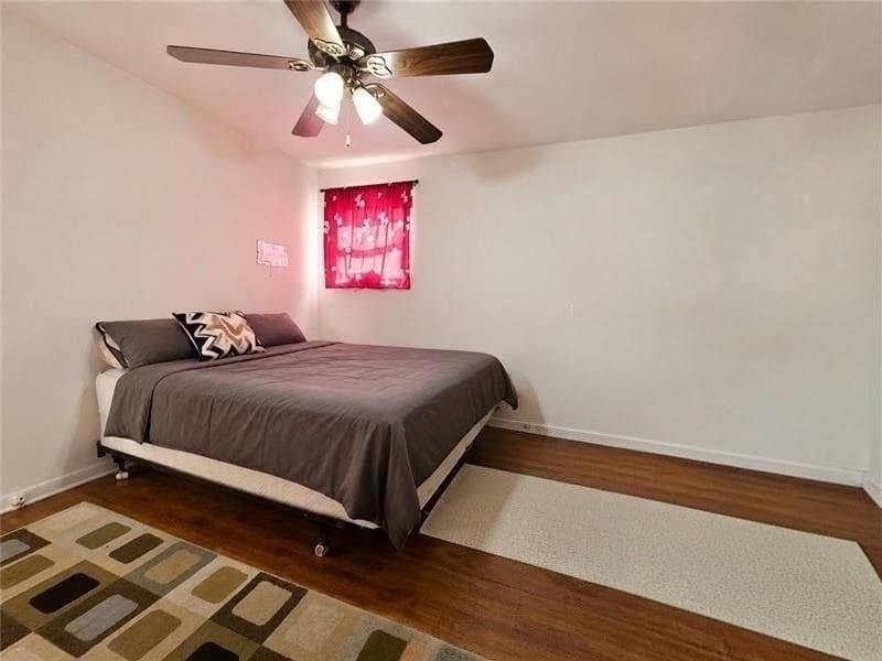 3 bedroom, 2 bathroom, 1,276 sq ft single family residence for sale at 202 S Sage Street, Toccoa, GA 30577 — photo 9