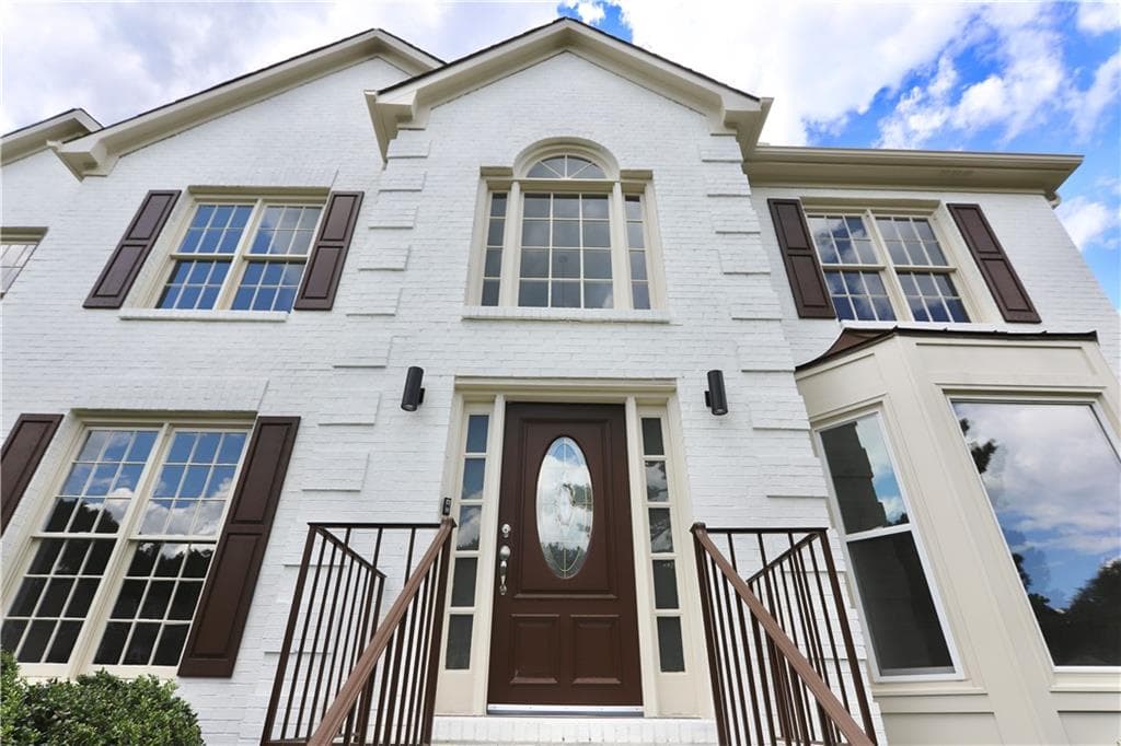 4 bedroom, 3 bathroom, 3,058 sq ft single family residence for sale at 1299 Sweet Bottom Court, Marietta, GA 30064 — photo 4
