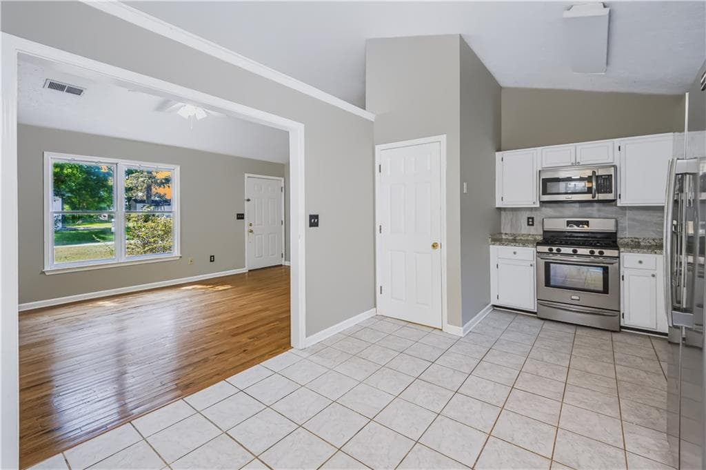 3 bedroom, 2 bathroom, 1,104 sq ft single family residence for sale at 4234 Apache Drive, Acworth, GA 30102 — photo 10