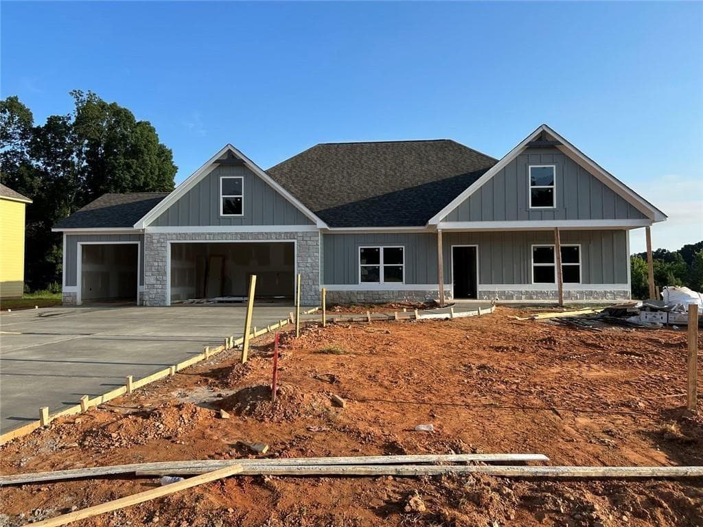3 bedroom, 3 bathroom, 2,850 sq ft single family residence for sale at 213 Randolph Farms Drive, Dallas, GA 30132 — photo 2