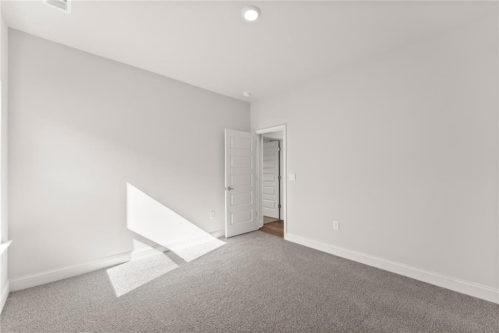 5 bedroom, 4 bathroom, 3,900 sq ft single family residence for sale at 105 Goodness Court, Commerce, GA 30530 — photo 10