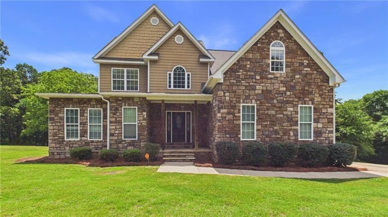 5 bedroom, 4 bathroom, 2,761 sq ft single family residence for sale at 450 E End Road, Covington, GA 30014 — photo 4