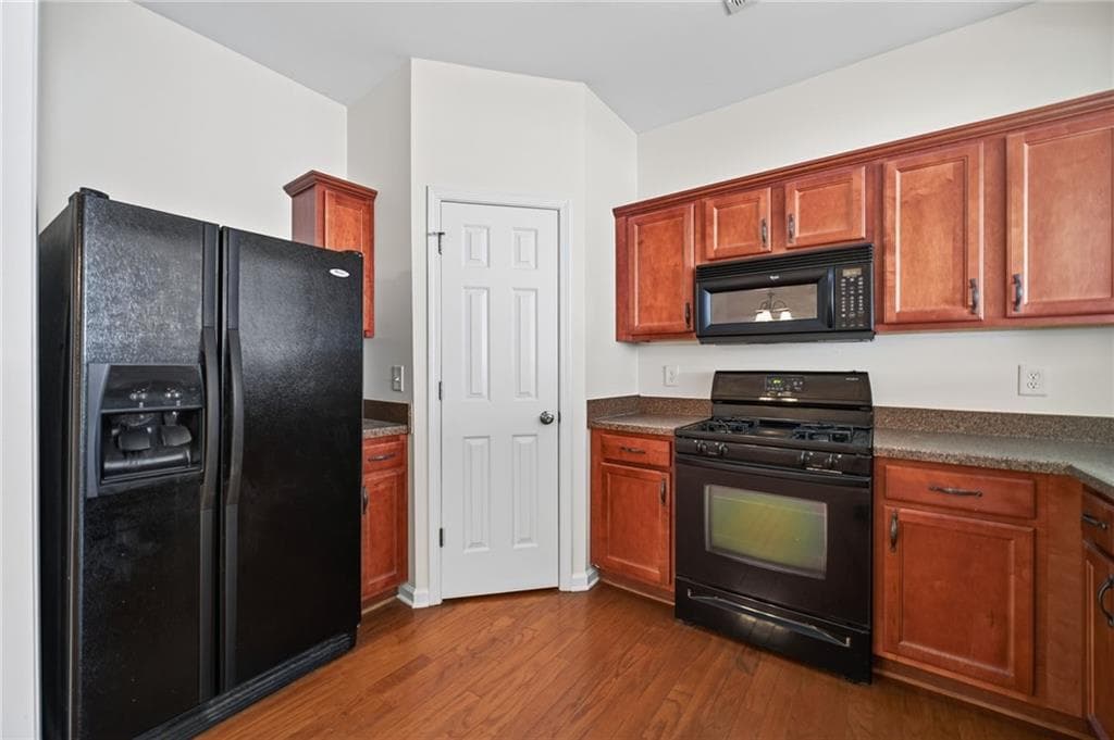 2 bedroom, 3 bathroom, 1,696 sq ft townhouse for sale at 1951 Durwood Lane, Duluth, GA 30096 — photo 6