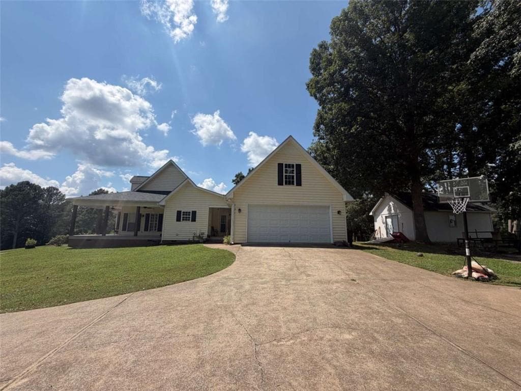 3 bedroom, 2 bathroom, 1,859 sq ft single family residence for sale at 107 Pine Ridge Court, Summerville, GA 30747 — photo 2