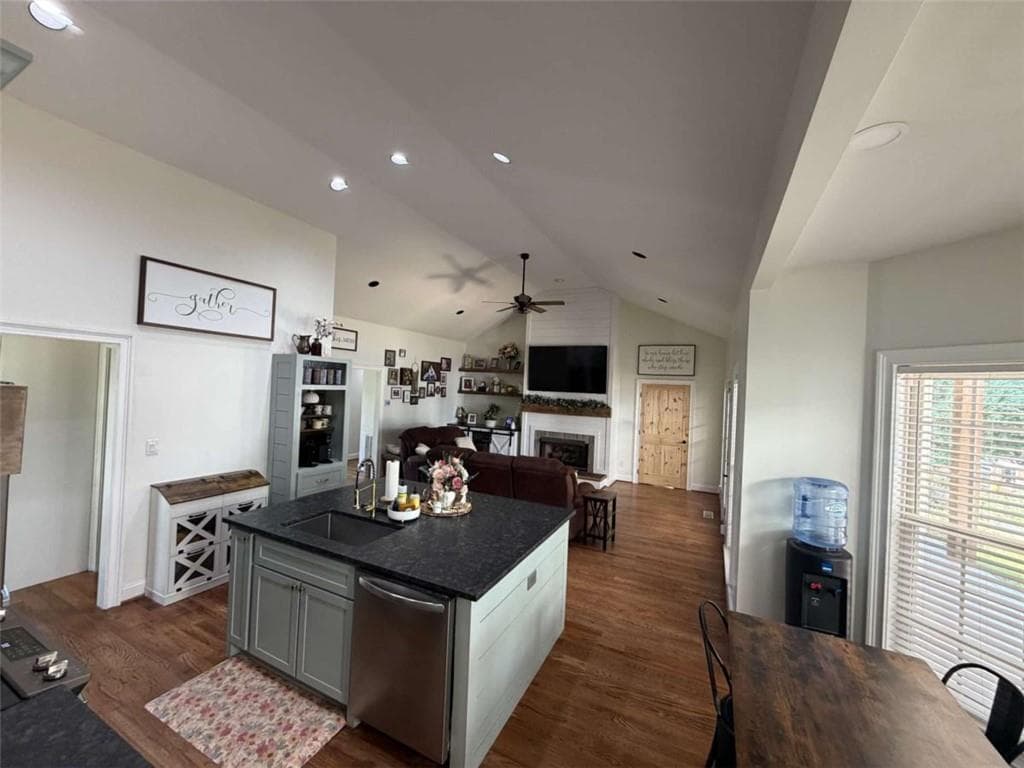 3 bedroom, 2 bathroom, 1,859 sq ft single family residence for sale at 107 Pine Ridge Court, Summerville, GA 30747 — photo 7