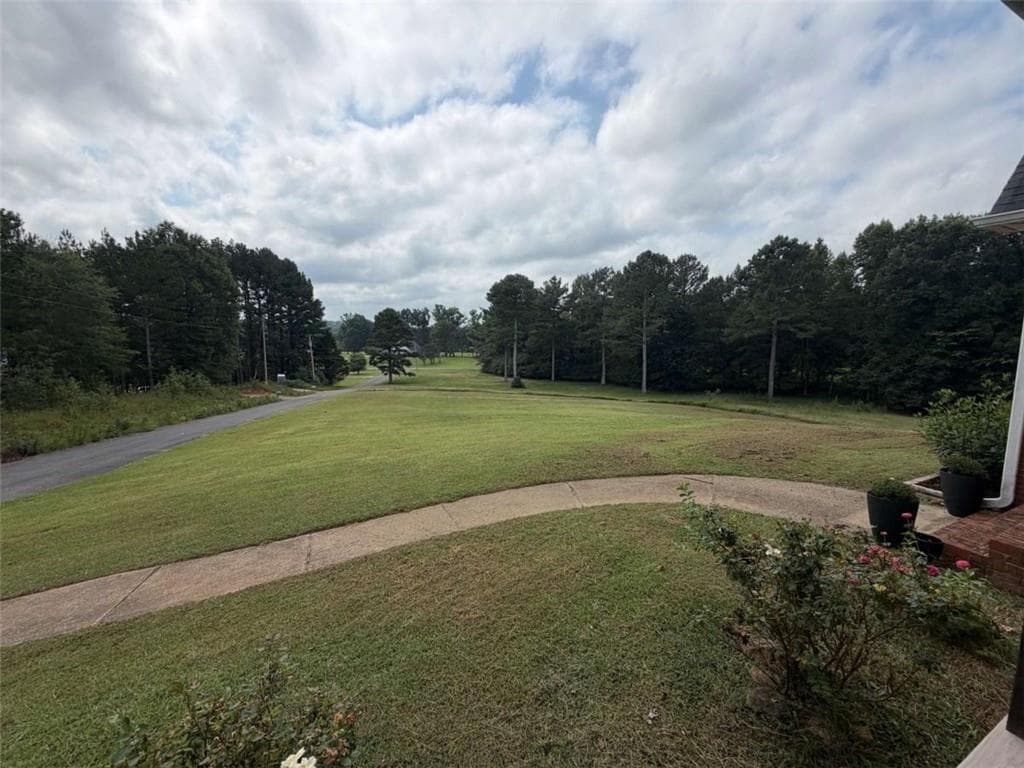 3 bedroom, 2 bathroom, 1,859 sq ft single family residence for sale at 107 Pine Ridge Court, Summerville, GA 30747 — photo 3