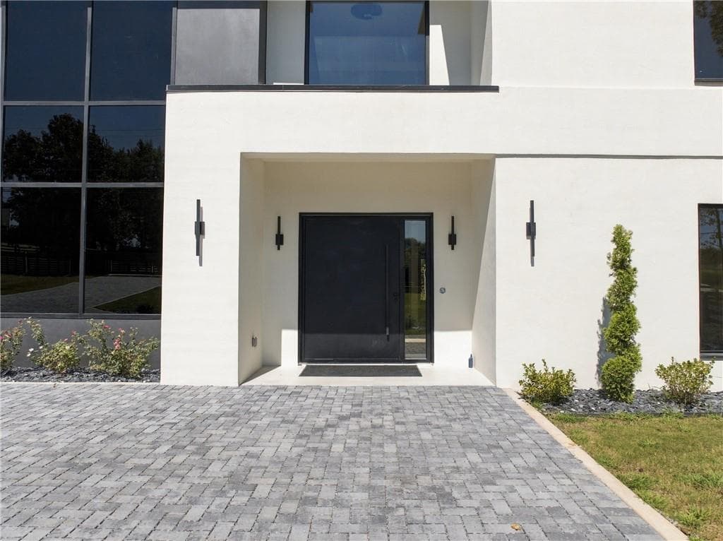 5 bedroom, 6 bathroom, 6,430 sq ft single family residence for sale at 92 Whitehead Road, Sugar Hill, GA 30518 — photo 7