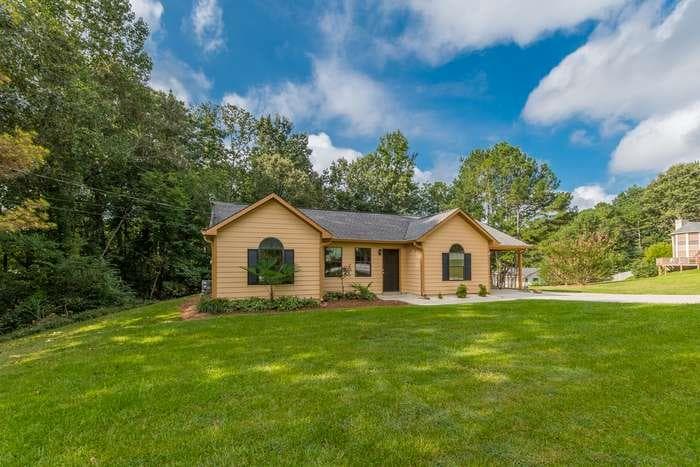 3 bedroom, 2 bathroom, 1,207 sq ft single family residence for rent at 4174 Warren Road, Flowery Branch, GA 30542 for $1,825 a month — photo 5