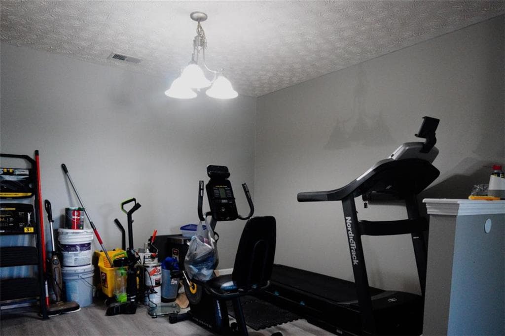 3 bedroom, 2 bathroom, 1,292 sq ft condominium for sale at 4201 Waldrop Place, Decatur, GA 30034 — photo 9