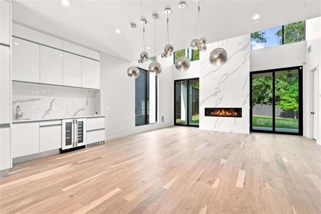 6 bedroom, 5 bathroom, 3,811 sq ft single family residence for sale at 1230 Fowler Street, Atlanta, GA 30318 — photo 5