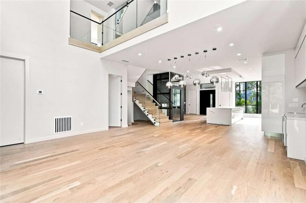 6 bedroom, 5 bathroom, 3,811 sq ft single family residence for sale at 1230 Fowler Street, Atlanta, GA 30318 — photo 7