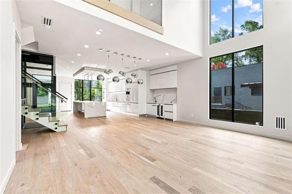 6 bedroom, 5 bathroom, 3,811 sq ft single family residence for sale at 1230 Fowler Street, Atlanta, GA 30318 — photo 8