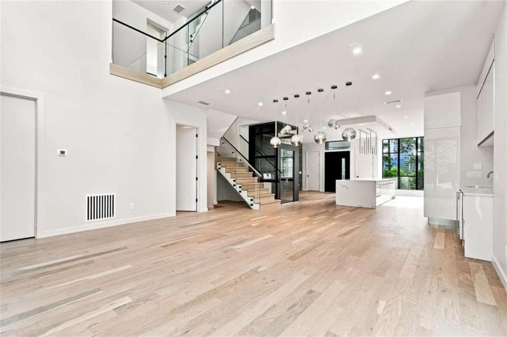 6 bedroom, 5 bathroom, 3,811 sq ft single family residence for sale at 1230 Fowler Street, Atlanta, GA 30318 — photo 9