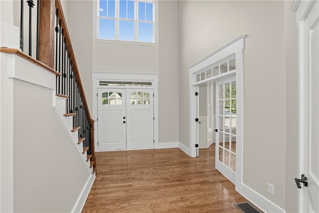 5 bedroom, 3 bathroom, 3,731 sq ft single family residence for sale at 6935 Concord Brook Lane, Cumming, GA 30028 — photo 3