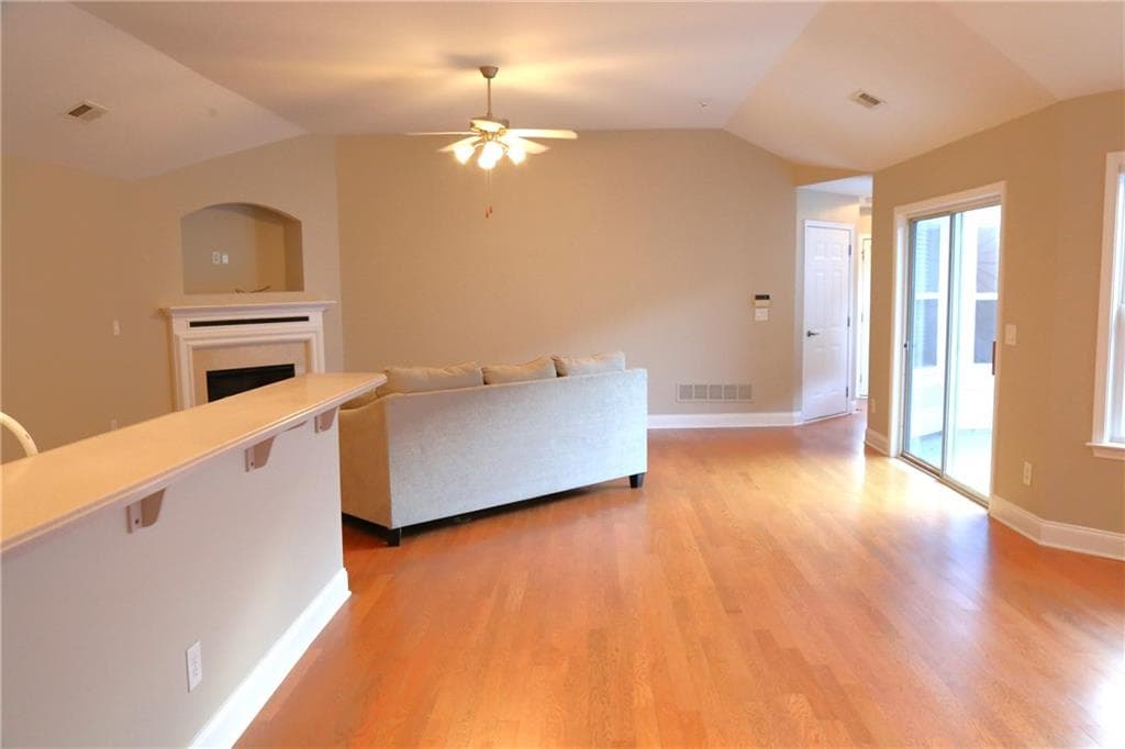 2 bedroom, 2 bathroom, 1,574 sq ft single family residence for sale at 231 Abercorn Way, Woodstock, GA 30188 — photo 8