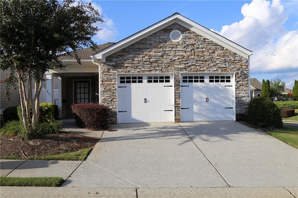 2 bedroom, 2 bathroom, 1,574 sq ft single family residence for sale at 231 Abercorn Way, Woodstock, GA 30188 — photo 1 of 26